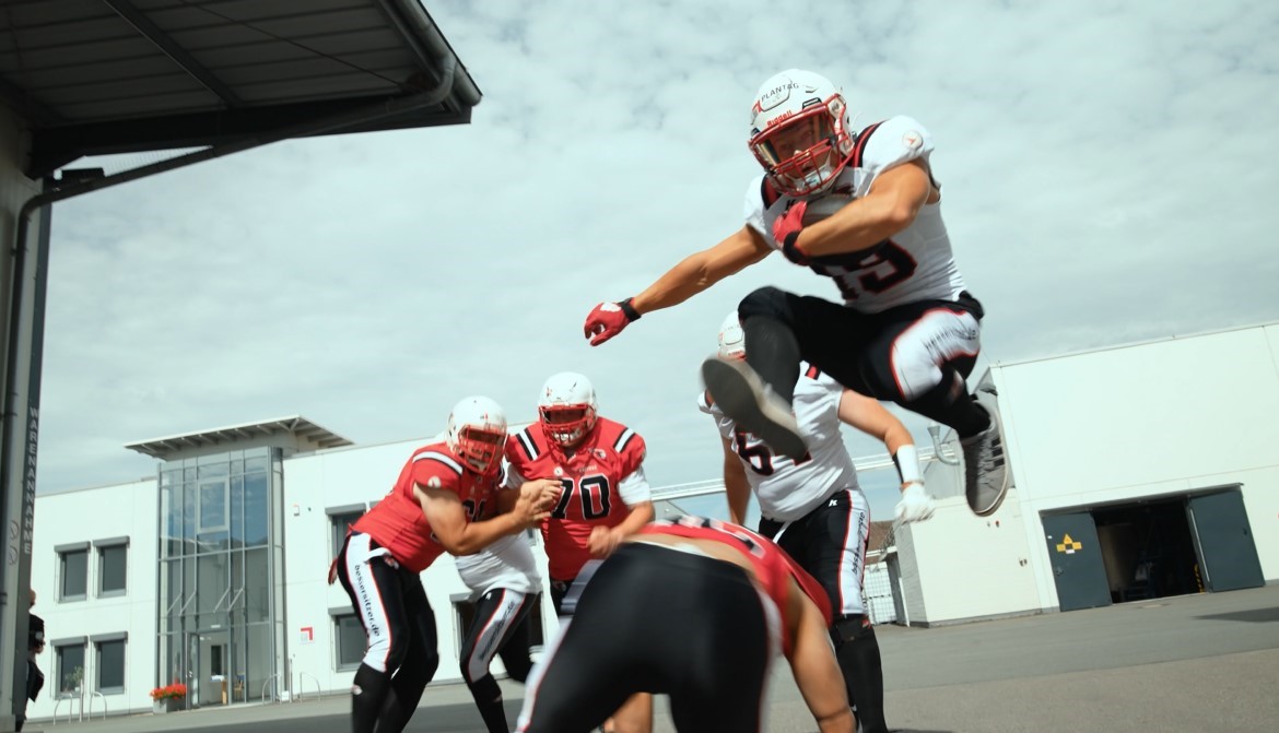 Plantag und White Hawks – Lackproduktion mal anders